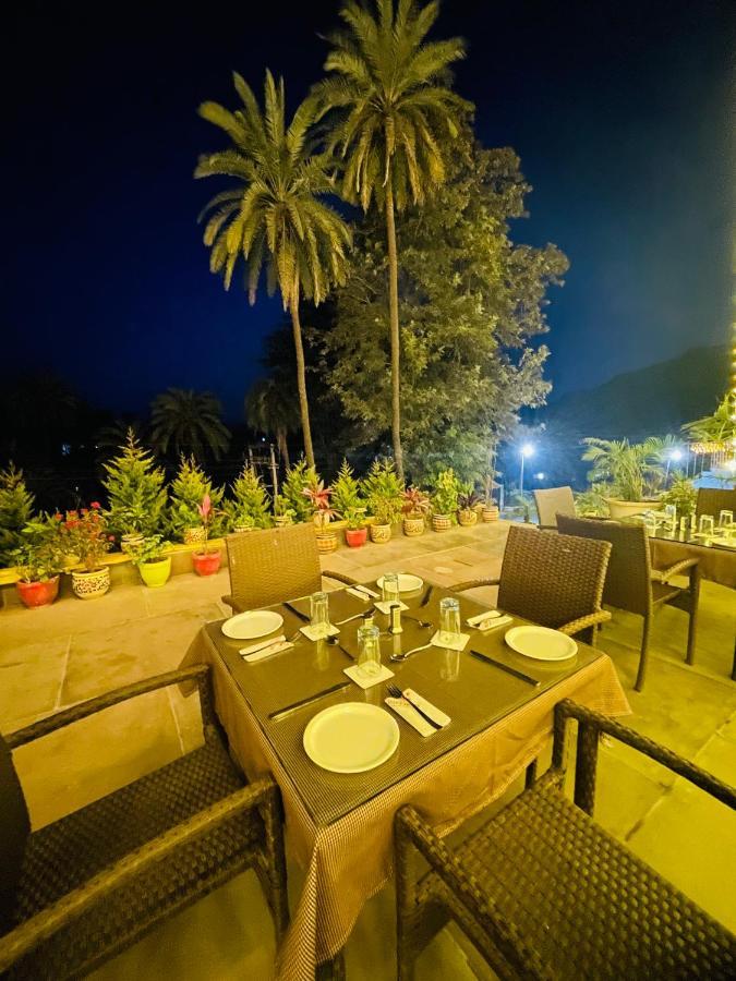 Hotel Rock Regency Mount Abu - A Boutique Rodetel Bagian luar foto