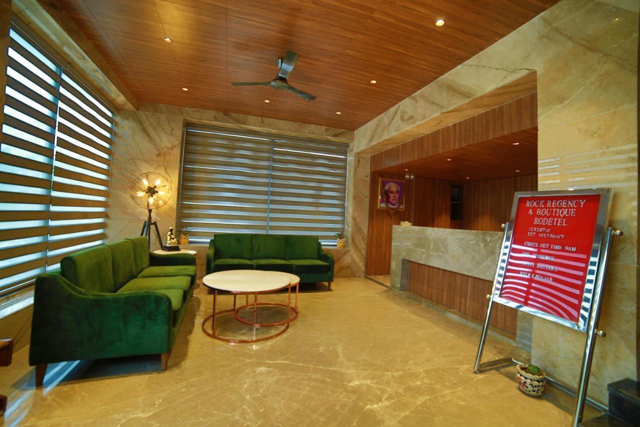 Hotel Rock Regency Mount Abu - A Boutique Rodetel Bagian luar foto