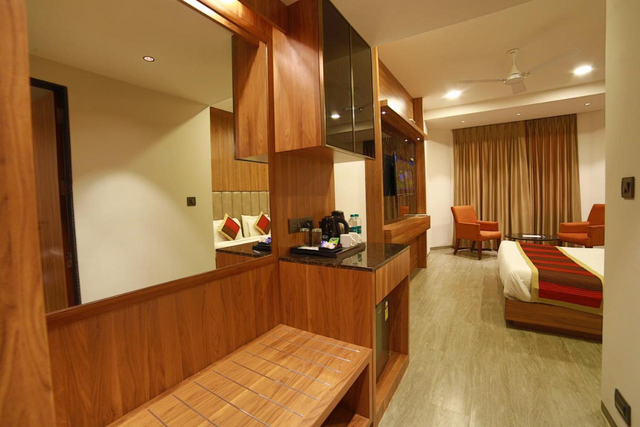 Hotel Rock Regency Mount Abu - A Boutique Rodetel Bagian luar foto