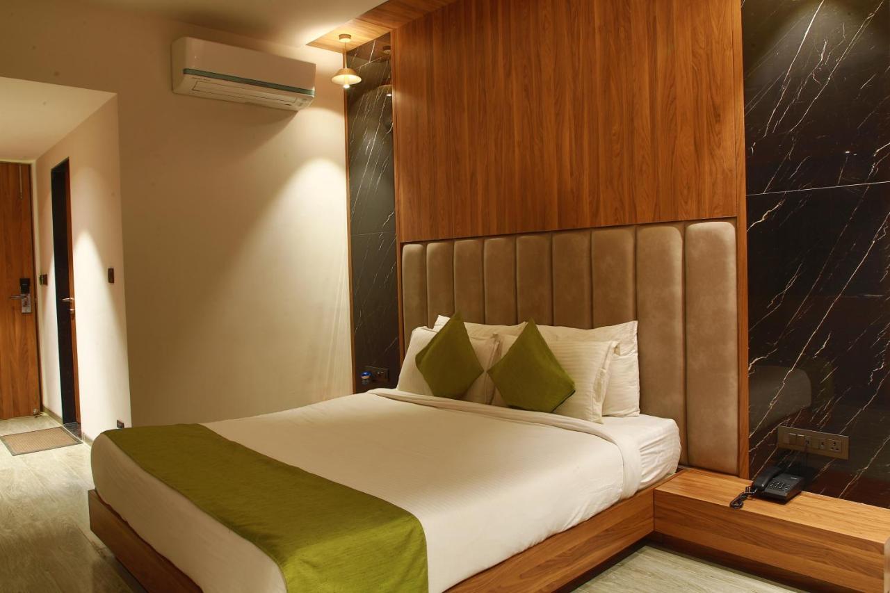 Hotel Rock Regency Mount Abu - A Boutique Rodetel Bagian luar foto